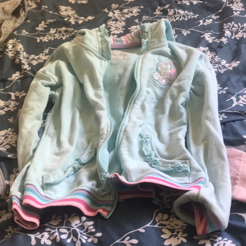 Sweaters - Picture 2 of 3